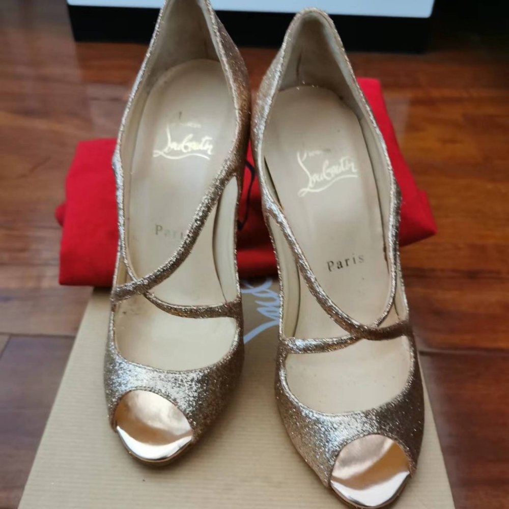 Brand New Christian louboutin glitter high heels  Sz 34 1/2